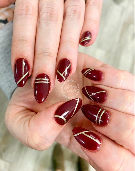 Red And Gold Nails Simple, Red And Gold Nail Art, Burgundy Nails With Gold, Indian Nail Designs, Nail Art Maroon, Burgundy And Gold Nails, Nails With Gold Accent, Line Nail Designs, Indian Nails