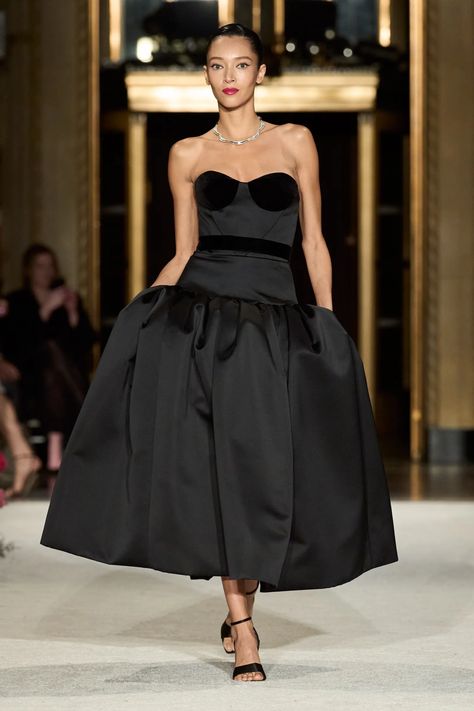 Black Tea Length Dress, Velvet Belt, Fall 2023 Ready To Wear, Tea Length Dress, 2023 Ready To Wear Collection, 2023 Ready To Wear, Demi Cup, Couture Dress, Dressy Dresses