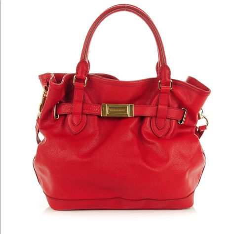 Red purse outfit