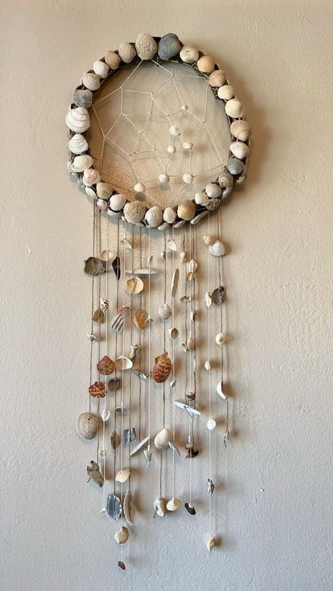 Pin on >DIY Projects< Diy Twig Wreath, Crafts Dream Catcher, Shell Dream Catcher, Diy Seashell Crafts, Diy Dream Catcher Tutorial, Dream Catcher Patterns, Shell Wind Chimes, Seashell Projects, Dream Catcher Craft