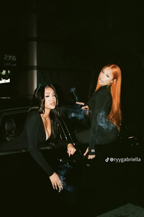 Baddie Bff Pictures, Best Friends Aesthetic Poses, Picture Inspo With Bestie, Black Besties Aesthetic, Club Pictures Night Friends, Bad Influence Friends, Duo Model Poses, Best Friend Goals Aesthetic, Baddie Best Friends