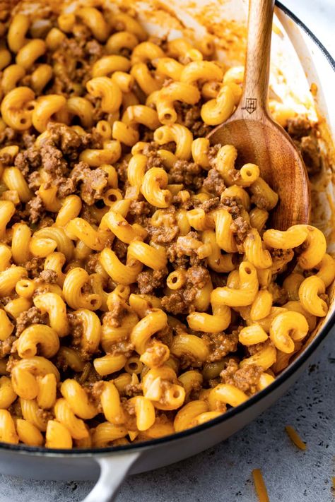 This one-skillet, creamy Homemade Hamburger Helper is made with ground beef, macaroni and cheese – real ingredients you can feel good about feeding your family for dinner! #groundbeef #macaroni