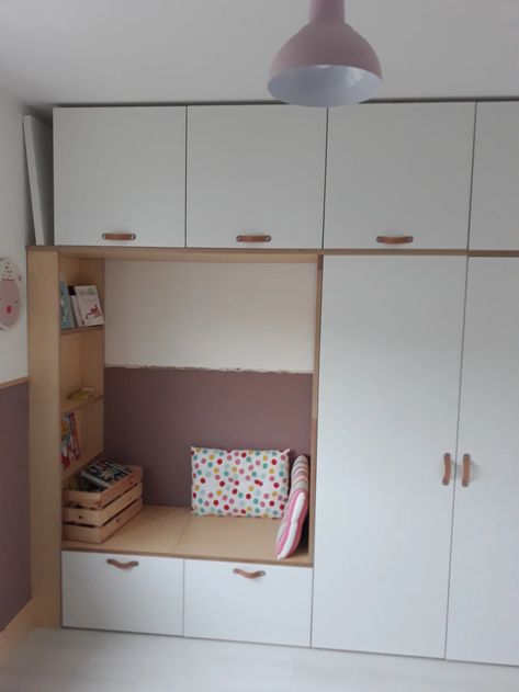 Diy Montessori Wardrobe, Ikea Kids Wardrobe, Ikea Built In Wardrobes, Ikea Kids Room, Ikea Built In, Bedroom Built In Wardrobe, Ikea Wardrobe, Toddler Bedroom Girl, Ikea Kids