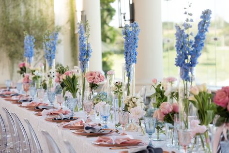 Gender Reveal Tablescape, Gender Reveal Table Centerpieces, Spring Gender Reveal, Gender Reveal Centerpieces, Floral Theme Party, Floral Party Theme, Easter Gender Reveal, Baby Party Themes, Bridgerton Wedding