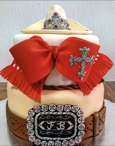 Pastel charro, moño charro, moño rojo, cinto charro, hebilla. Charro Pastel, Charro Quinceanera Cakes, Mariachi Cake, Charro Theme Party For Boys, Vaquero Cake, Charro Cake, Charro Party Ideas, Charro Party, Charro Theme Party