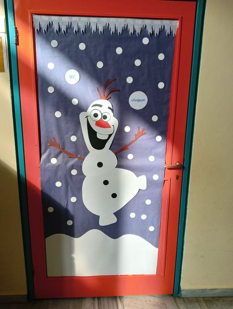 Winter Door Decorations Classroom, Thanksgiving Door Decorations, Diy Christmas Door Decorations, Door Decorations Classroom Christmas, Holiday Door Decorations, Classroom Christmas Decorations, Diy Christmas Door, Christmas Door Decorating Contest, Grinch Decorations