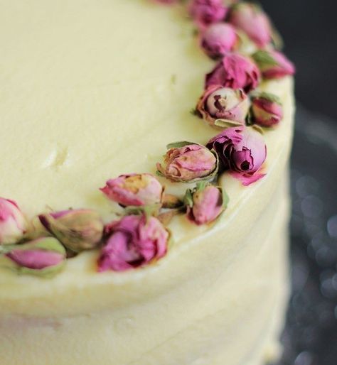 Elven Cottage, Water Cake Recipe, Rosewater Cake, Rose Cake Recipe, Rose Petal Cake, Pistachio Rose, Lebanese Desserts, Petal Cake, Conjoined Twins