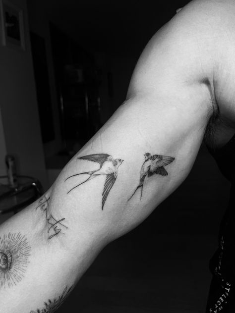 Tattoo Ideas For Men Fine Line, Men Swallow Tattoo, Men’s Tattoo Inspiration, Swallow Bird Tattoo Men, Mens Fineline Tattoo, Men’s Animal Tattoo, Self Development Tattoo, Top Of Bicep Tattoo, Tattoo Ideas For Men Small Arm