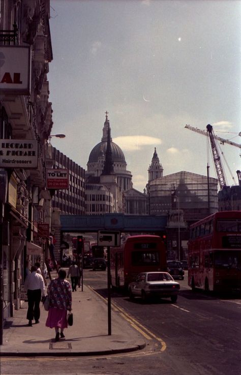 London In The 80s, London In The 90s, London 90s Aesthetic, 1980 London, 1980’s Aesthetic, London 80s, 1980s Uk, 1980s London, 80s London