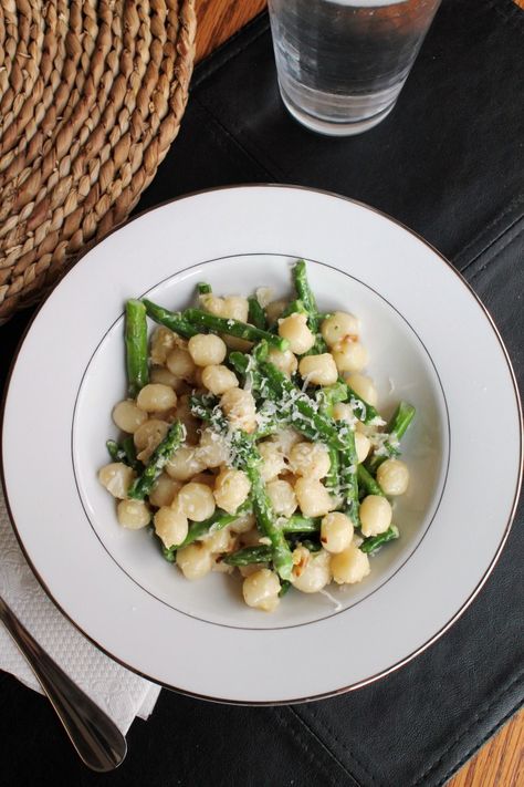 Mini Gnocchi, Gorgonzola Cream Sauce, Garlic Roaster, Asparagus Garlic, Gorgonzola Sauce, Slow Roast Lamb, Quinoa Pasta, Garlic Fried Rice, Roasted Garlic Chicken