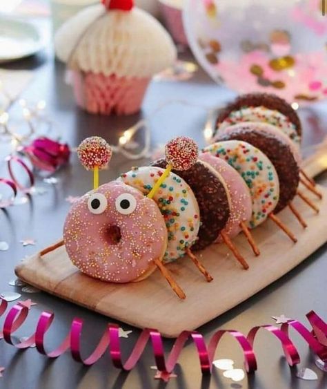 Caterpillar Cake, Kids Party Food, Donut Party, Snacks Für Party, Cake Donuts, Live Happy, Fun Kids Food, Birthday Cake Kids, Yahoo Mail