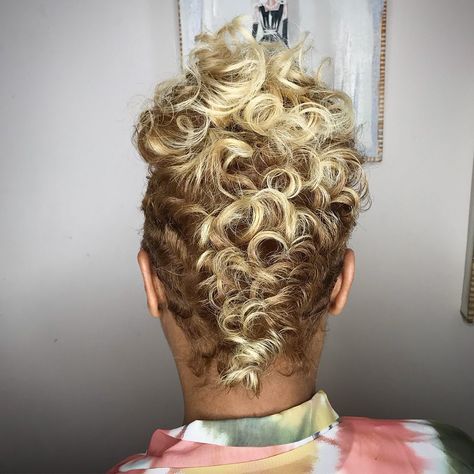 Short Hairstyles For Black Women, Blonde Curls, Short Sassy Hair, Mohawk Hairstyles, Sassy Hair, Hairstyles For Black Women, Trending Hairstyles, Short Natural Hair Styles, Blonde Pixie