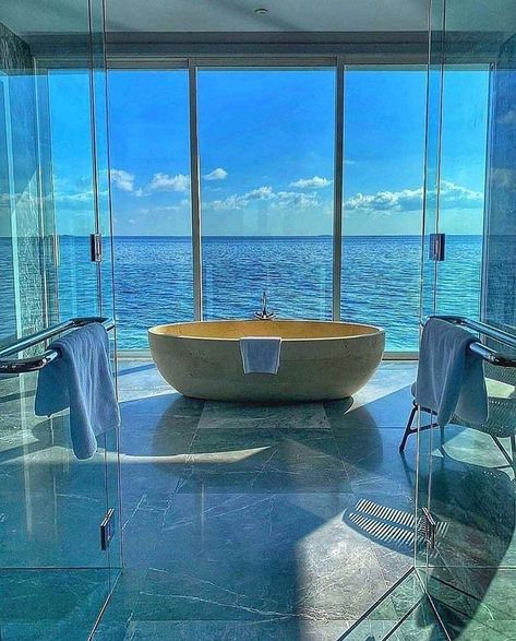 Luxury | Lifestyle | Houses on Instagram: “Seafront bathroom 😍 What are your thoughts?👇🏼 ——————————————— Follow @pureluxury.lifestyle ☜ Follow @pureluxury.lifestyle ☜ Follow…” Bad Inspiration, Paris Jackson, Dream Bathrooms, Dream Bathroom, Bath Tub, House Goals, Best Interior Design, Dream Rooms, Dream Home Design