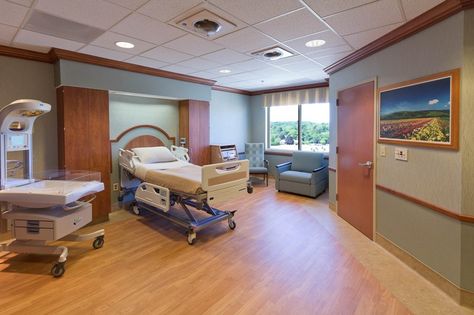 Labor And Delivery Room, Delivery Room Pictures, Birthing Center, Birth Delivery, Babymoon Photos, Delivery Pictures, Hospital Birth, Nurse Rock, Hospital Room