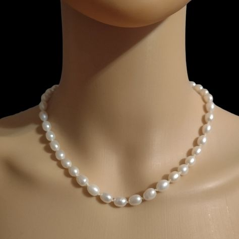 Tiffany & Co vintage genuine pearl necklace Genuine Pearl Necklace, Vision Boards, Tiffany Co Jewelry, Necklace Size, Vintage Pearls, Necklace Sizes, Tiffany & Co., Pearl Necklace, Original Box