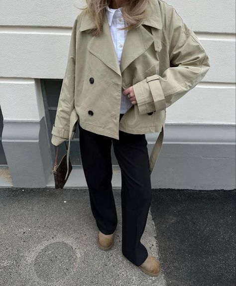 Trenchcoat Outfit, Trenchcoat Style, Trench Outfit, Cropped Trench Coat, Short Trench Coat, Trench Coat Outfit, Look Of The Day, Cold Weather Fashion, Autumn Outfits