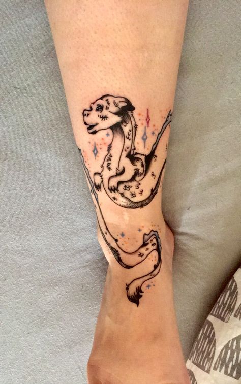 Never Ending Story Dragon Tattoo, Falcor Luck Dragon Tattoo, Falcor Dragon Tattoo, Falcor Neverending Story Tattoo, Falkor Tattoo, Neverending Story Tattoo, Kitsune Tattoo, Cool Tattoo Designs, Tattoo 2024