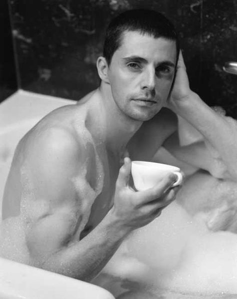 Matthew William Goode, Brideshead Revisited, Matthew Goode, Alan Turing, A Discovery Of Witches, Mandy Moore, Single Men, Handsome Actors, Benedict Cumberbatch