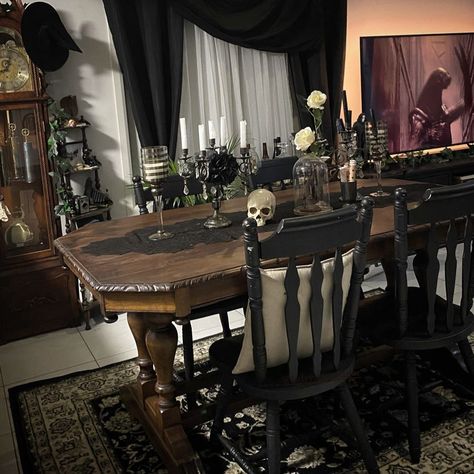 Addams Family Dining Room, Gothic Table Cloth, Alt Dining Room, Goth Dining Table, Gothic Dining Table, Goth Dining Room, Gothic Dining Room, Dark Homes, Goth Cottage