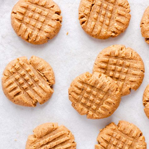 Splenda Recipes, Keto Peanut Butter Cookies, Vegan Peanut Butter Cookies, Best Peanut Butter Cookies, Classic Peanut Butter Cookies, Cookies Vegan, Peanut Butter Cookie, Best Peanut Butter, Vegan Peanut Butter