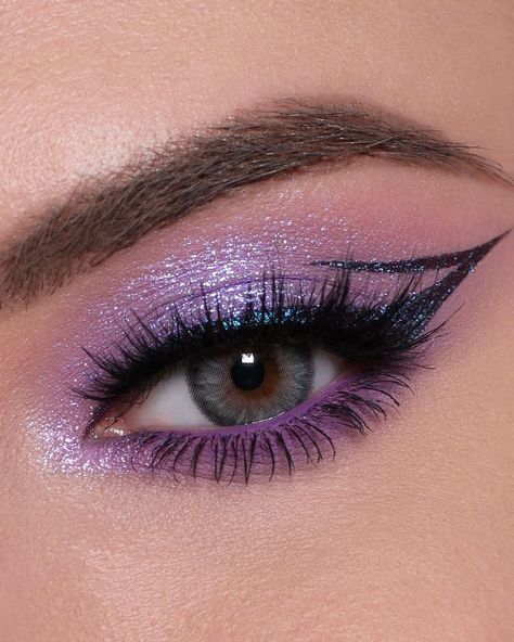 Ksenia ❤ Makeup & Tutorials on Instagram: “Lilac Spring Eye Makeup Tutorial 💜 @lagirlcosmetics ShockWave Neon eyeliner Vivid @hudabeauty @hudabeautyshop Pastels Lilac Obsessions…” Neon Palette, Neon Eyeliner, Spring Eye Makeup, Plum Eyeshadow, Blue Eye Makeup Tutorial, Eye Primer, Gel Liner, Eye Pencil, Blue Eye