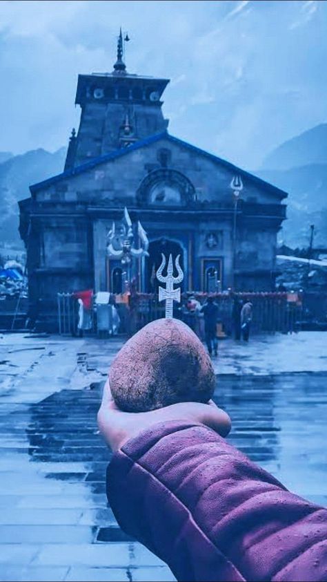 Kedarnath Wallpaper, Mahadev Love, Kedarnath Mahadev, Asim Azhar, Shiva Meditation, Night Landscape Photography, Hanuman Hd Wallpaper, Shiva Songs, Mahakal Shiva