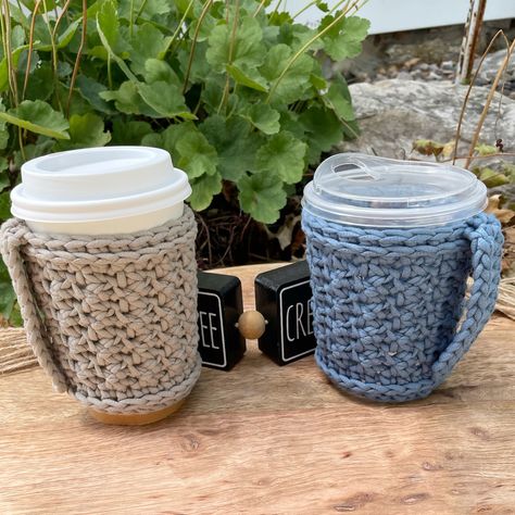 🎉Perk Up Cozy🎉 . It's pattern release day for the #perkupcozy ❤. Are you looking for a quick gift idea? Tired of burning your fingers on that quick cup of Joe? How about need something to soak up the moister from your iced beverage? This is the cozy for you. It is beginner friendly with instructions for this cute handle. . You can find this pattern 50% off in my Etsy and Ravelry shops through the weekend. I am also running a sale on the Brick & Mortar Cozy pattern. . Have you subscribed to my... Crochet Mason Jar Cozy With Handle, Crochet Mug Cozy With Handle, Crochet Coffee Cup Ornament, Crochet Coffee Cozy With Handle, Crochet Coffee Sleeve With Handle, Crocheted Coffee Cozy Pattern Free, Crochet Cup Cozy With Handle, Crochet Patterns Accessories, Crochet Sellable Items