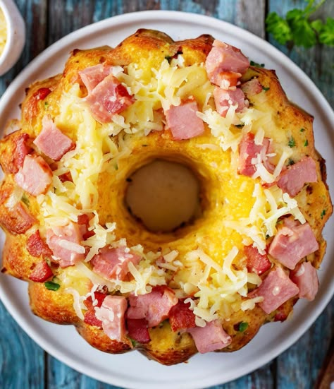 Breakfast Bundt, Breakfast Bundt Cake, Dinner Noodles, Kitchen Hacks Food, Best Breakfast Casserole, Traditional Breakfast, Breakfast Casserole Easy, Breakfast Quiche, Hamburger Meat