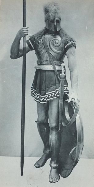 Greek Fantasy Armor, Ancient Greece Warrior, Greek Warrior Sculpture, Greek Hoplite Armor, Ancient Greek Costumes, Ancient Sparta, Ancient Greece Soldier, Ancient Greek Clothing, Greek Soldier