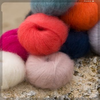 achat belles laines naturelles, mérinos, alpaga, mohair, yack, coton et lin - Peace and Wool Diy Pom Poms, Diy Wool, Made In France, Pom Pom, Throw Pillows, Couture, France, Pillows, Wool