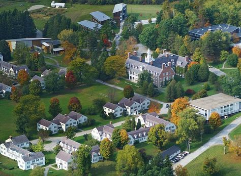 Hampden College, Camilla Macaulay, Bennington College, Bennington Vermont, College Photos, Dorm Inspo, Dream College, College Experience, New England Style