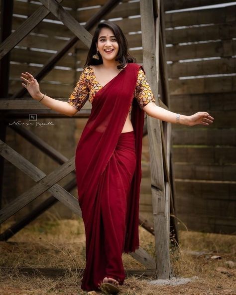 Deepti Sunaina Saree, Deepthi Sunaina Dresses, Deepthi Sunaina In Saree, Deepti Sunaina, Deepthi Sunaina, Girl In Saree, Kerala Saree Blouse Designs, Saree Ideas, Cotton Saree Blouse Designs