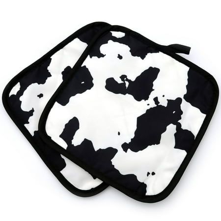 Wow! These extra large pot holders are 10 inches x 10 inches in size, and are a perfect addition to your cow print kitchen decor. Cute cow print styles these pot holders and hot pads to add some fun to your routine. Heat resistant Pot Holders effectively keep you protected from burns and hot foods while you enjoy cooking and grilling. The Pot Holders include a loop for easy hanging. All pieces are durably sewn with super soft fabric and are machine washable. Can be used in professional and comme Cow Print Kitchen Decor, Cow Kitchen Decor Farmhouse Style, Cow Themed Kitchen, Cow Print Kitchen, Western Kitchen Decor, Microwave Bowl Holders, Cute Cow Print, Cow Kitchen Decor, Cow Prints