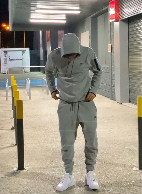 Sweatpants Outfit Fall, Nike Tech Fleece Outfit Men, Nike Tech Fleece Men, Wallpaper Marvel, Silver Aesthetic, Fleece Outfit, Instagram Plan, Outfit Hoodie, Drip Outfit Men