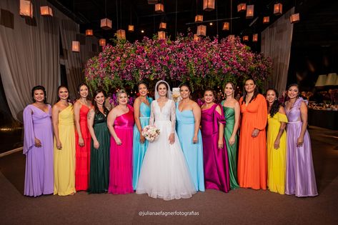 Bold Bridesmaids Dresses, Rainbow Bridesmaid Dresses, Rainbow Bridesmaids, Bright Wedding Colors, Beach Wedding Attire, Bridesmaids Dress Inspiration, Dress Code Wedding, Bridesmaid Colors, Bridesmaid Inspiration