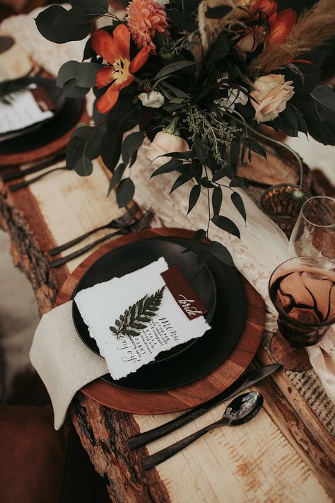 Boho Winter Wedding Table Decor, Boho Banquet Table, Unique Wedding Dresses 2023, Dark Rustic Wedding Color Schemes, Rustic Bohemian Wedding Table Decor, Fall Wedding Color Palette Black, Terracotta And Black Wedding Centerpieces, Earthy Bohemian Wedding, Bohemian Food Table