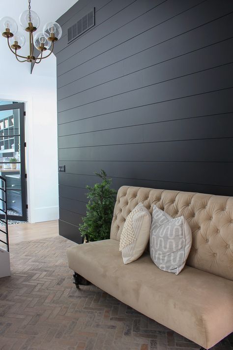 modern black shiplap wall Brick Herringbone Floor, Shiplap Living Room, Painting Shiplap, Black Accent Walls, Shiplap Accent Wall, Accent Walls In Living Room, Best Paint Colors, Black Wall, Ship Lap Walls