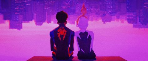 Purple Spiderman Aesthetic, Spiderverse Stills, Spiderverse Desktop, Desktop Wallpaper Spiderverse, Spiderman Into The Spiderverse Wallper Desktop, Into The Spiderverse Landscape, Spiderverse Pc Wallpaper Hd, Spiderverse Purple Aesthetic, Purple Spiderman