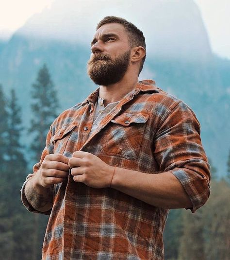 Beards And Mustaches, Lumberjack Style, Man With A Beard, Southern Outfits, Great Beards, Rugged Men, Mens Fashion Rugged, Bear Men, Beard Life