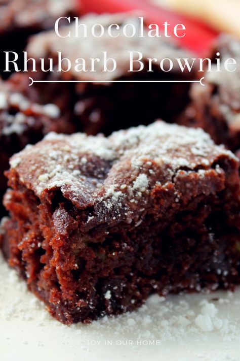 Rhubarb Brownies, Rhubarb Muffins, Rhubarb Desserts, Rhubarb Cake, Delicious Brownies, Rhubarb Recipes, Food Cakes, Vegetarian Chocolate, Brownie Recipes