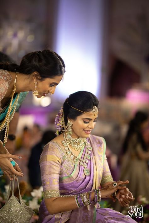 Elegant Hyderabad Wedding With A Lavender Bridal Kanjeevaram Lavender Silk Saree Wedding, Lavender Bridal Saree, Sarees Ideas, Hyderabad Wedding, Bridal Sarees South Indian, Bridal Styling, Half Sarees, Fancy Saree, Telugu Wedding