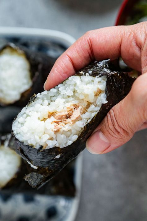 Onigiri Recipe Tuna Mayo, Tuna Mayo Onigiri Recipe, Tuna Mayo Onigiri, Convenience Store Food, Japanese Onigiri, Japanese Convenience Store, Tasty Rice Recipes, Onigiri Recipe, Onigiri Rice