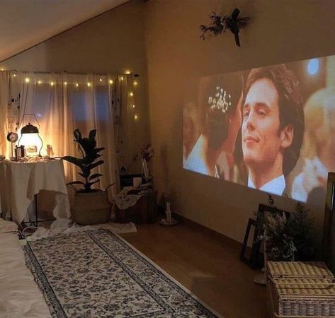 Projector In Apartment, Wall Projector Ideas Bedroom, Rooms With Projectors, Zimmer Diy, Dekorasi Kamar Tidur, Room Goals, Aesthetic Rooms, Bedroom Goals, Movie Room