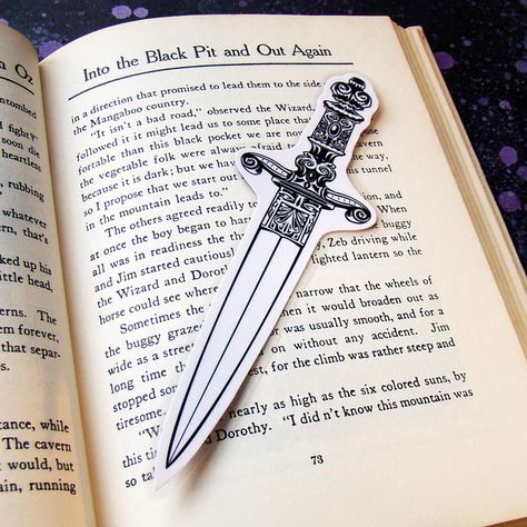 Dagger bookmark by blacklilypie, via Flickr Book Marker Ideas, Cool Bookmarks Diy, Dagger Bookmark, Cool Bookmark Ideas, Knife Bookmark, Bookmark Ideas Diy, Handmade Bookmark Ideas, Cute Bookmark Ideas, Bookmarks Ideas