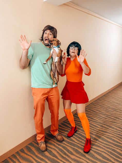 Velma, Shaggy and Scooby Doo Halloween Costume - dog family costume Scooby Doo Costume For Dog, Scoot Doo Halloween Costume, Couples Costumes With Dog Halloween, Scooby Costume For Dog, Scooby Dog Costumes, Shaggy Velma And Scooby Costume, Dog Family Costume Ideas, Shaggy And Velma Halloween Costumes, Shaggy Velma Costume