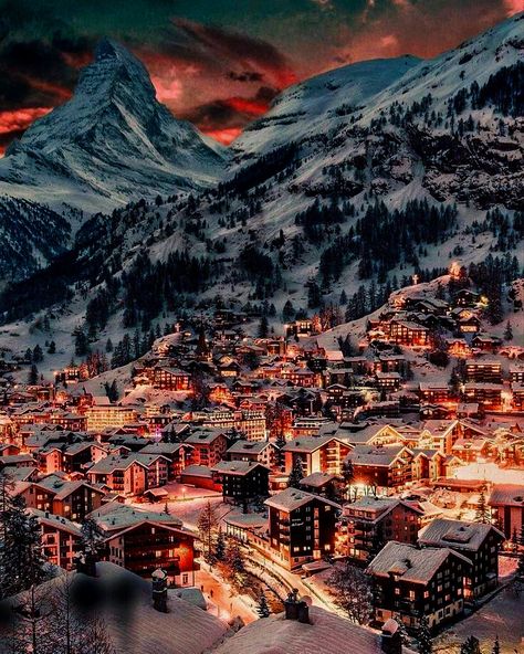 Switzerland Winter, A Court Of Wings And Ruin, Sarah J Maas Books, A Court Of Mist And Fury, Fantasy Aesthetic, Winter Night, Sarah J Maas, Winter Aesthetic, The Villain