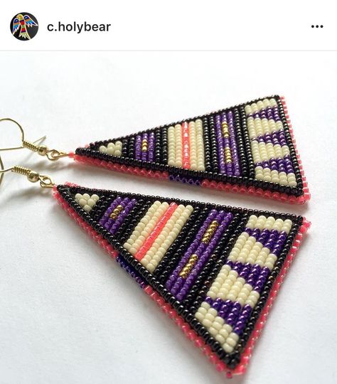 Beaded earrings Triangle Beaded Earrings Native, Indigenous Beaded Earrings, Triangle Beaded Earrings, Beautiful Beaded Earring, Beadwork Earrings, Native Beading Patterns, Beaded Earrings Native, Beadwork Designs, Native American Beaded Earrings