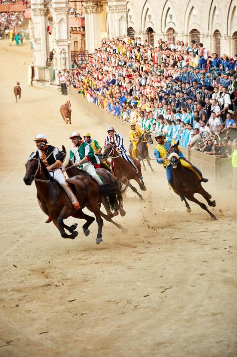 Beautiful Europe, Horse Races, Luxury Event, Travel Europe, Event Photography, Horse Racing, Siena, Vanity Fair, Europe Travel