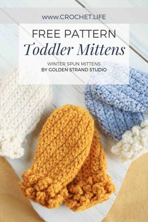 How fun are these easy crochet thumbless mittens for toddlers?! They're perfect for those kids who love gloves, but don't quite have the knack of getting their thumbs in the right place. Thumbless Mittens, Crocheted Mittens, Crochet Baby Mittens, Crochet Mittens Free Pattern, Toddler Mittens, Crochet Mittens Pattern, Crochet Baby Hat Patterns, Crochet Toddler, Baby Hat Patterns