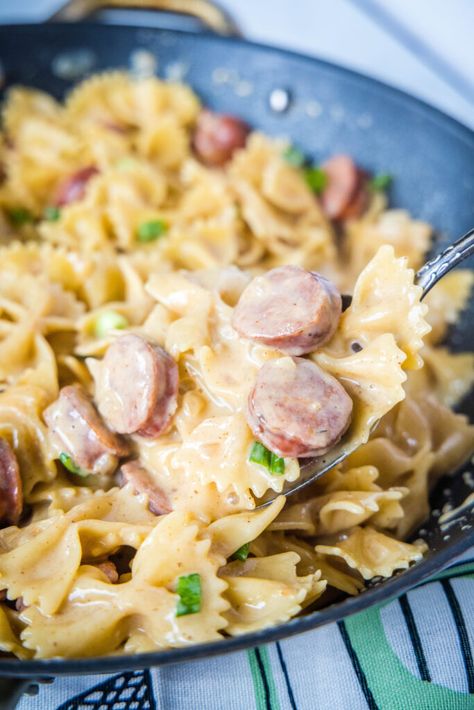 Keilbasa Sausage Recipes, Recipes With Italian Sausage Links, One Pot Cajun Pasta, Andouille Sausage Pasta, Turkey Sausage Pasta, Smoked Sausage And Potato Recipe, Cajun Pasta Recipes, Cajun Sausage Pasta, Andouille Sausage Recipes